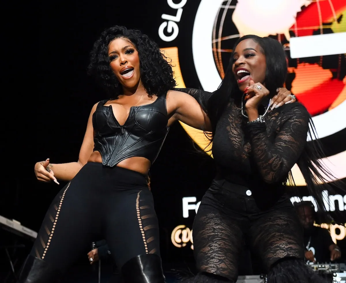 Les meilleurs amis Porsha Williams et Shamea Morton se produisent sur scène lors d'un événement R&B 2022