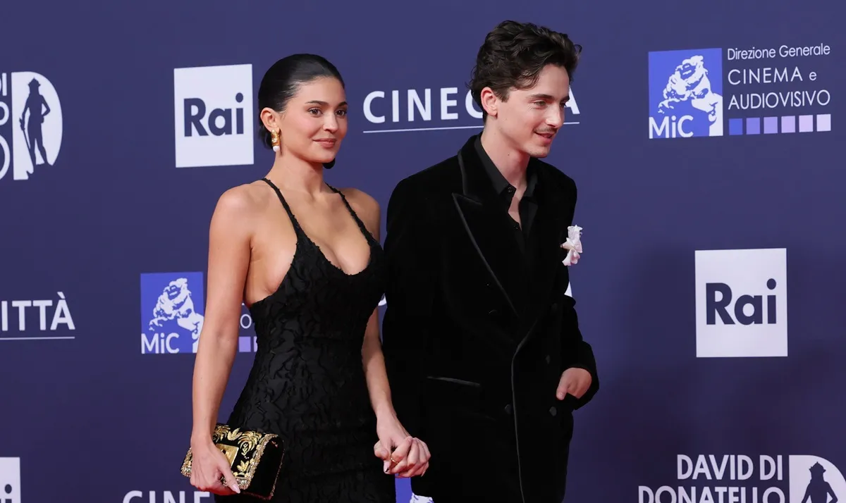 L'ex-petite amie de Timothee Chalamet réagit aux photos de l'acteur ressemblant au «disciple» de Kylie Jenner