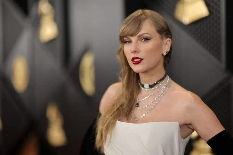 Taylor Swift a révélé que cette chanson `` 1989 '' montre sa vision fataliste de la romance