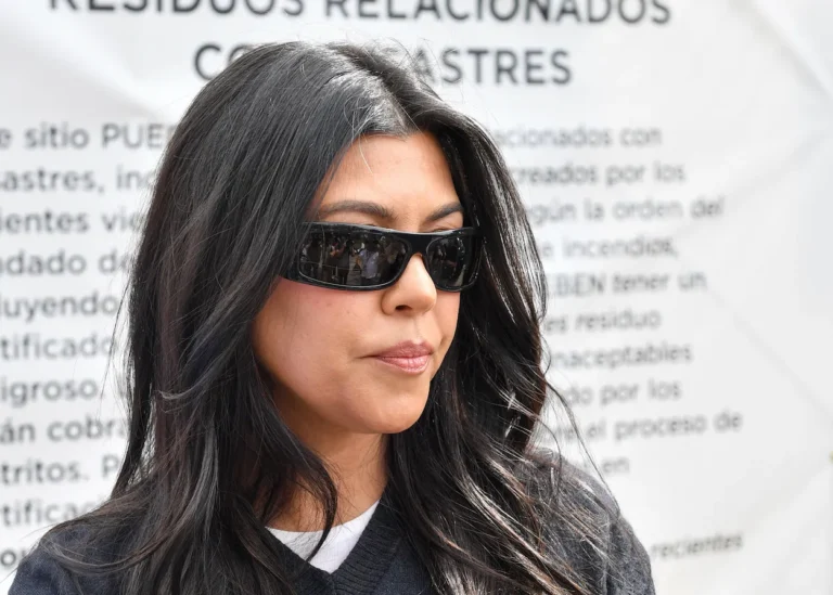 Kourtney Kardashian est-elle à nouveau enceinte? Photo Sparks 5e rumeur de grossesse
