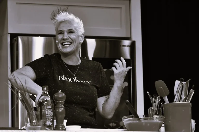 Les fans pensent que le réseau alimentaire manque de respect à la mémoire d'Anne Burrell