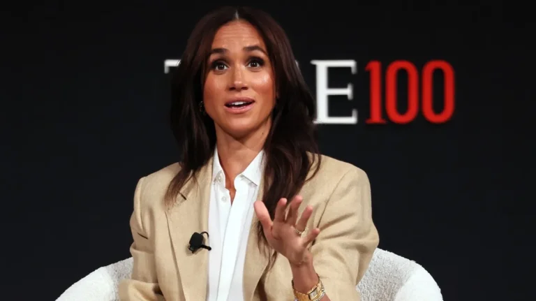 Meghan Markle a accusé d'avoir joué à des jeux avec les Royals pour s'entraider