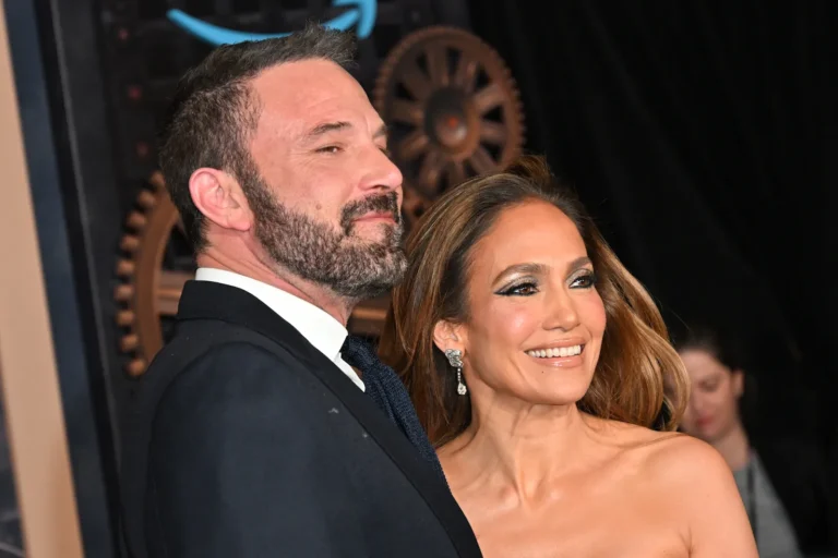 Ben Affleck et Jennifer Lopez suppriment 60 millions de dollars de Beverly Hills Mansion du marché