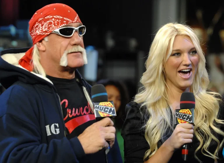 Brooke Hogan n'a pas été invitée à l'hommage de son père Hulk Hogan
