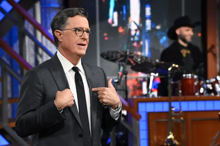 CBS `` perd sa couronne de fin de soirée 'en annulant Stephen Colbert, dit l'expert