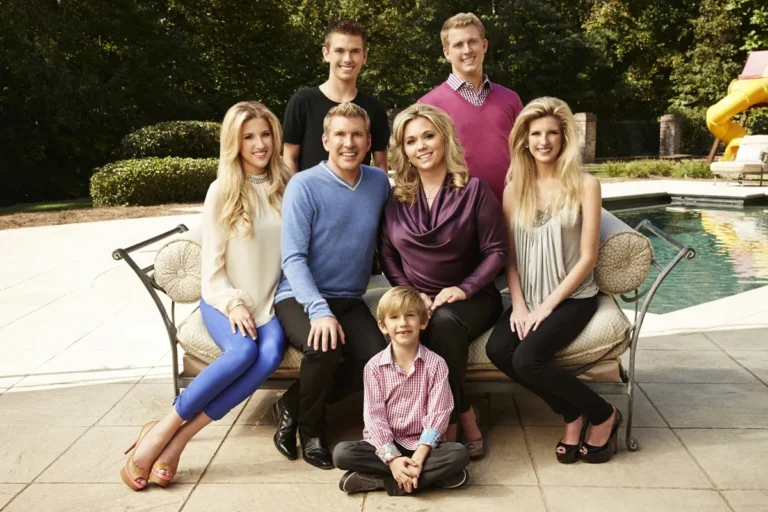 La famille Chrisley estime que le moment du changement de nom de Lindsie pour «récupérer» sa «paix» est calculé, explique Insider
