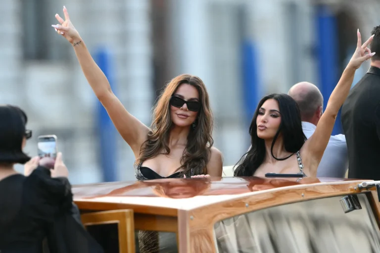 La marque de Kim Kardashian est en train de dépasser Khloé - mais cette célébrité les bat tous les deux
