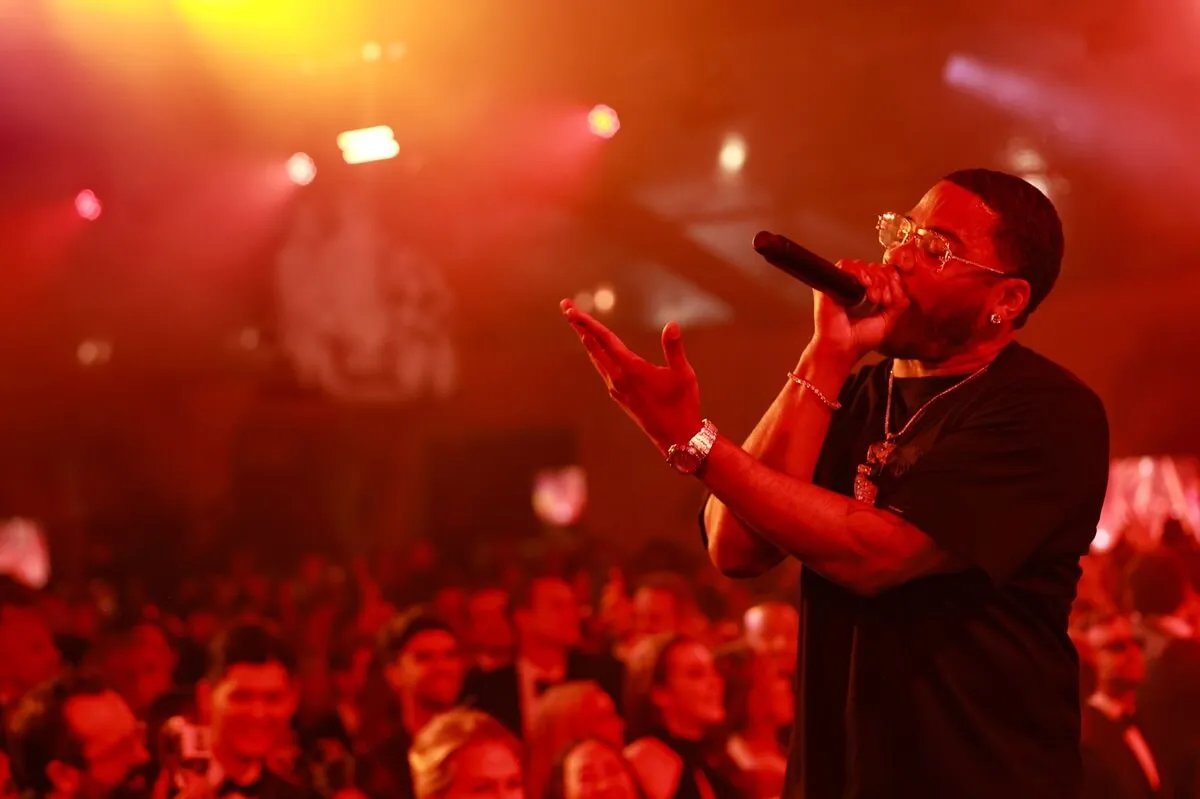 Quel âge a Nelly et quelle est la valeur nette du rappeur ?