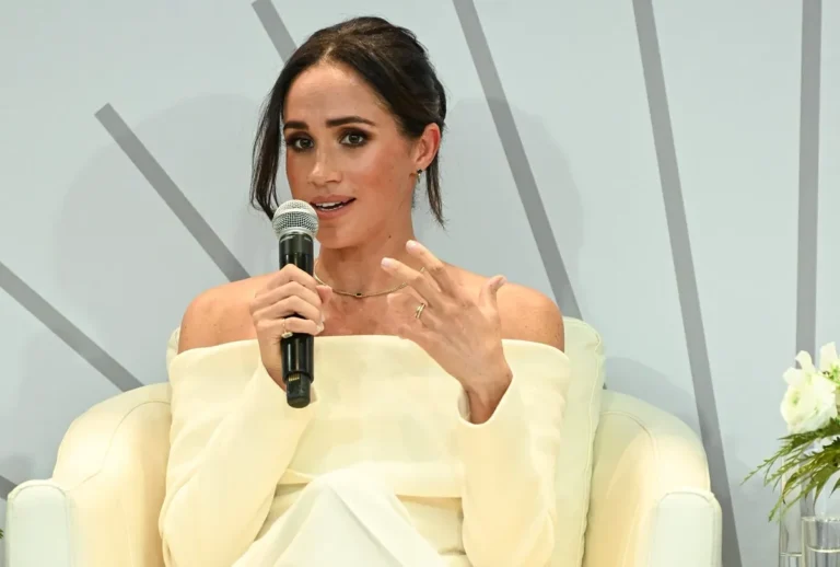 Réponse de 11 mots de Meghan Markle Lorsqu'on lui a demandé d'écrire ses propres mémoires comme le prince Harry