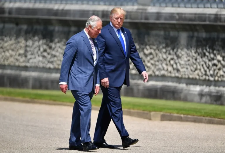 L'ancien employé du roi Charles révèle pourquoi le monarque refuse d'accueillir la visite de Donald Trump au palais de Buckingham