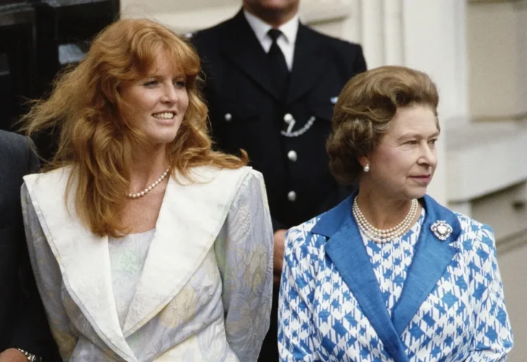 Ce que Sarah Ferguson a fait tant de choses qui ont agacé tout le monde, y compris la reine Elizabeth