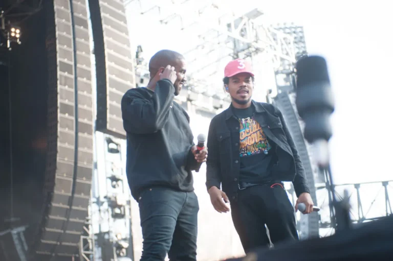 Chance the Rapper a dit qu'il n'avait pas parlé à Kanye West depuis longtemps, mais pas à cause de la controverse récente