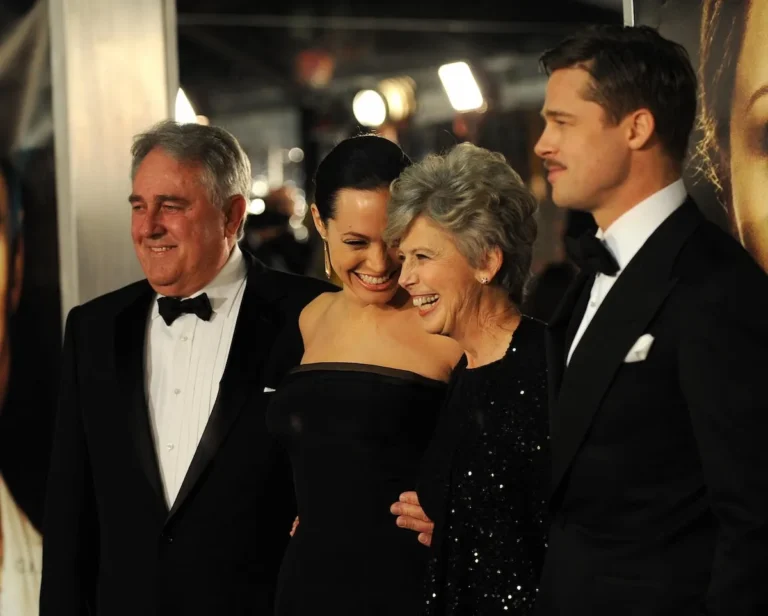 `` Elle croyait en l'équité '': la nièce de Brad Pitt partage de rares aperçus dans sa mère alors que la famille célèbre la matriar de la fin