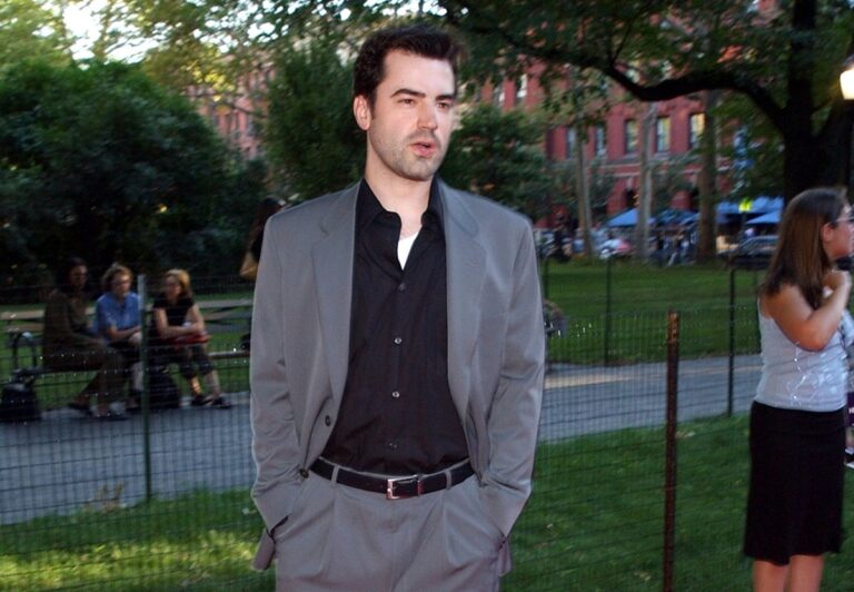 Jack Berger de Ron Livingston a été considéré pour une apparition sur «et comme ça…»
