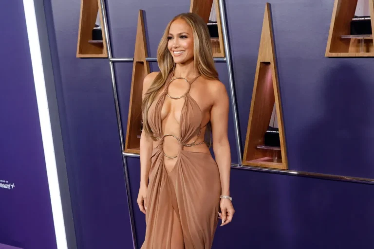 Jennifer Lopez a «le temps de sa vie» depuis sa finalisation du divorce de Ben Affleck