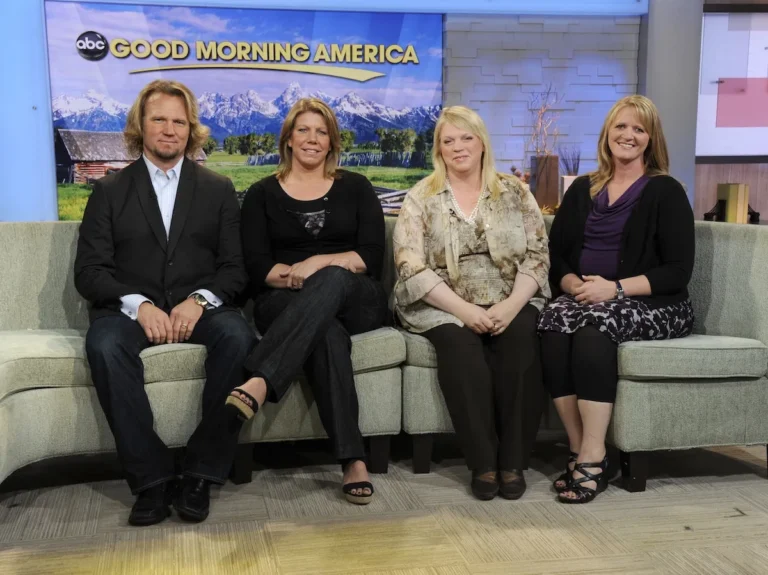 La star de Sister Wives, Meri Brown, a-t-elle subtilement ombragée Christine Brown pour avoir écrit un livre révélateur?