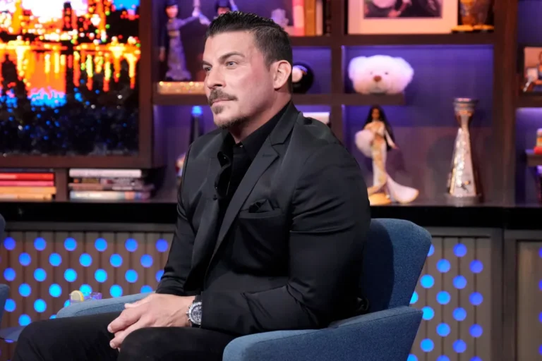 Le comportement de Jax Taylor dans les retrouvailles de «The Valley» a montré des `` signes d'avertissement '' classiques, a déclaré un expert en langage corporel
