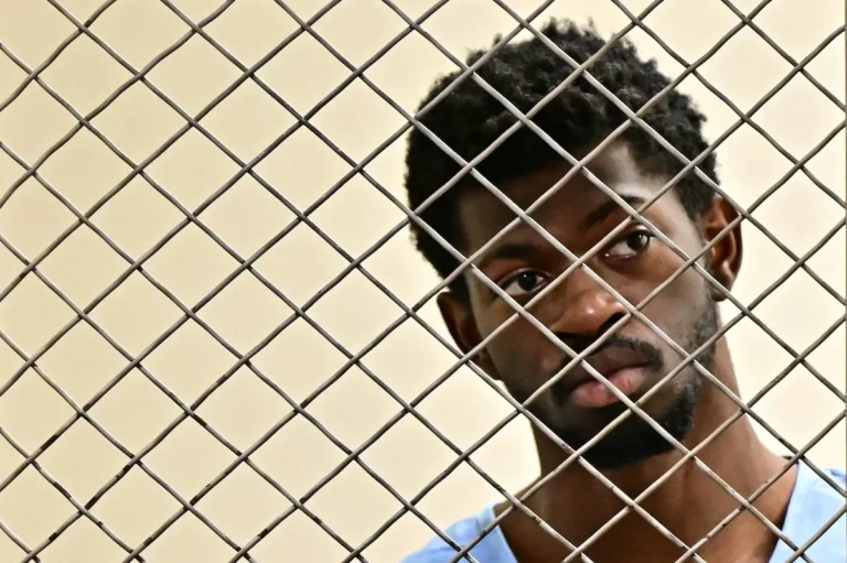 Lil Nas X est accusé de plusieurs crimes, plaide non coupable