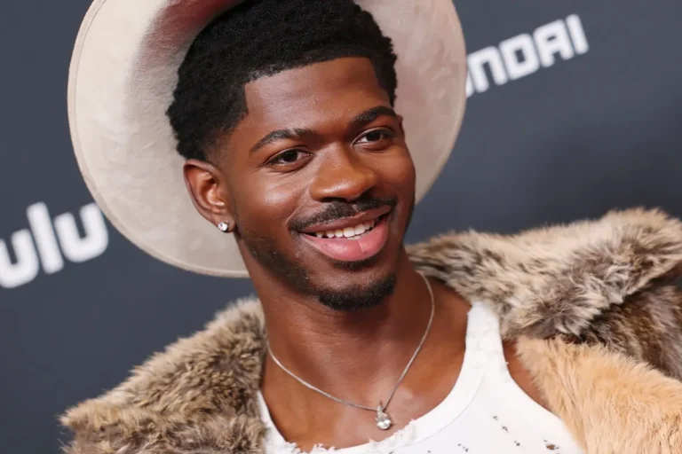Pourquoi Lil Nas X a-t-il été hospitalisé en avril?