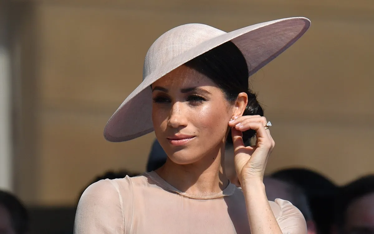 Meghan Markle frappe environ 1 règle pour les femmes royales qu'elle est heureuse qu'elle n'a plus à suivre