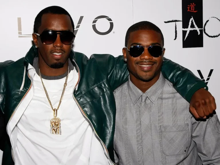 Ray J dit qu'il est «hanté» par ce que le public sait maintenant sur Diddy: «Maintenant, nous sommes en affaires privées»