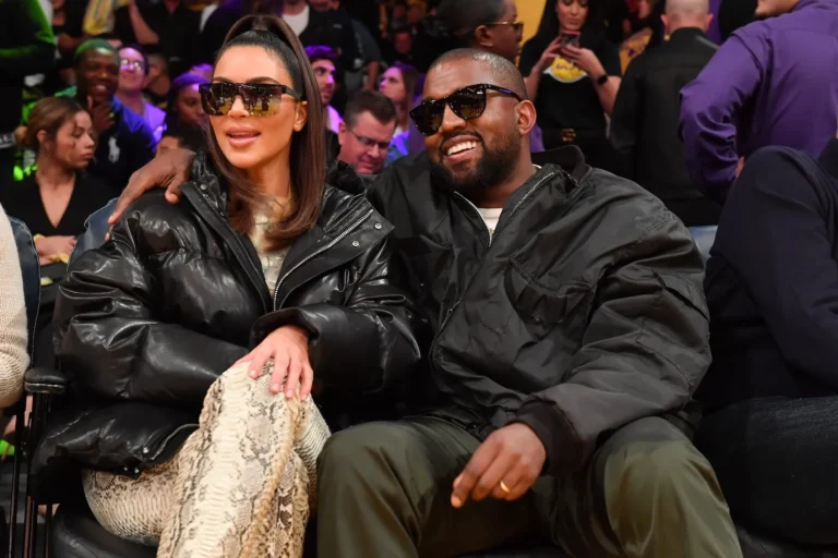 Remarques documentaires de Kanye 'Ye' West sur les médicaments Resurface Clip de Kim Kardashian l'exhortant à prendre ses médicaments