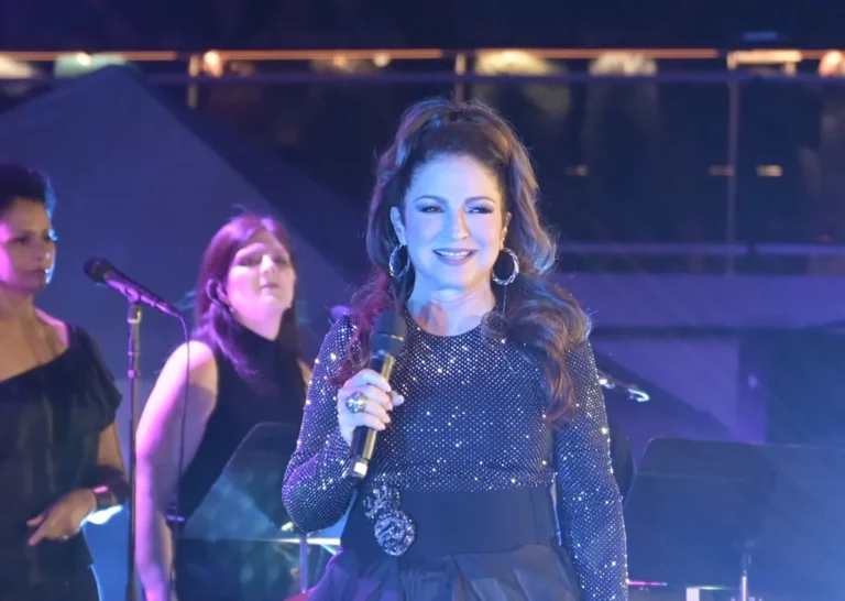 Si elle n'était pas devenue une icône pop, elle aurait pu être un espion, dit Gloria Estefan