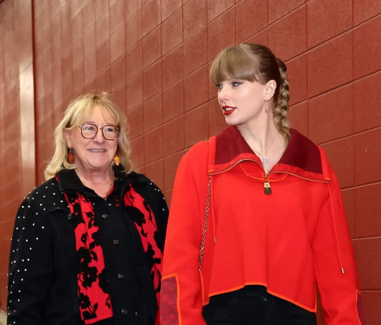 Travis Kelce a admis que Taylor Swift lui rappelle beaucoup sa mère