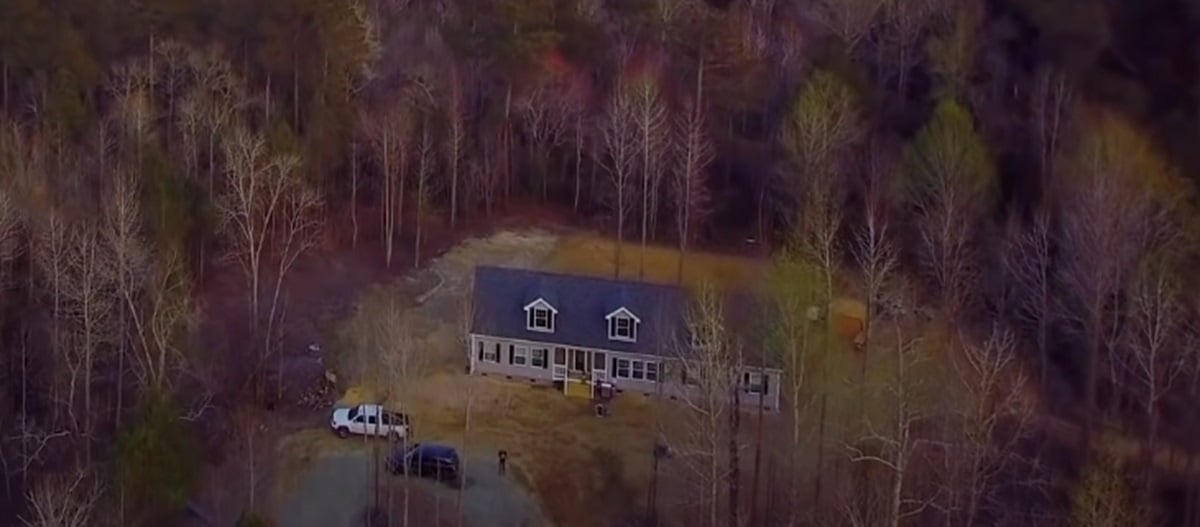 Une photo au-dessus de la maison de Jenelle Evans
