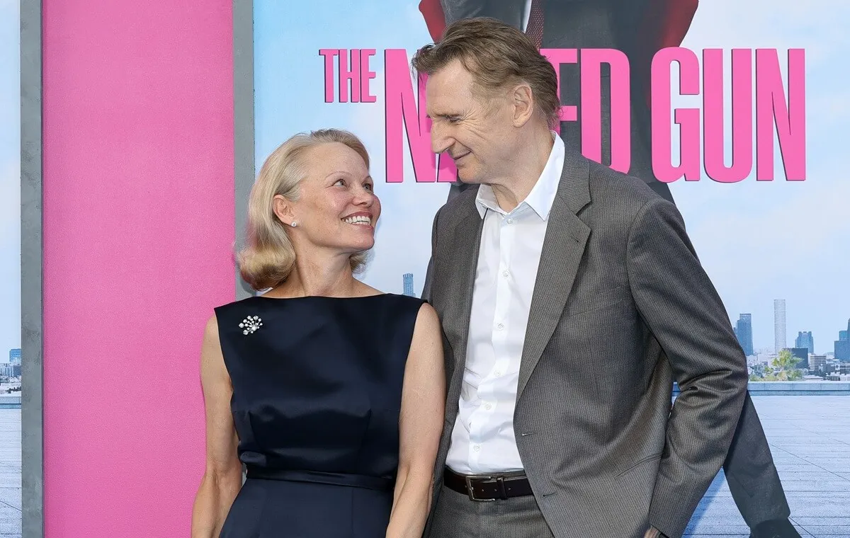 Qui a une valeur nette plus élevée: Pamela Anderson ou Liam Neeson?