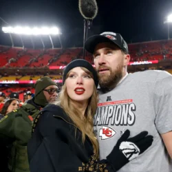 Après que Travis Kelce ait lancé la bombe de la tournée Taylor Swift, Psychic prédit la durée de la pause du chanteur