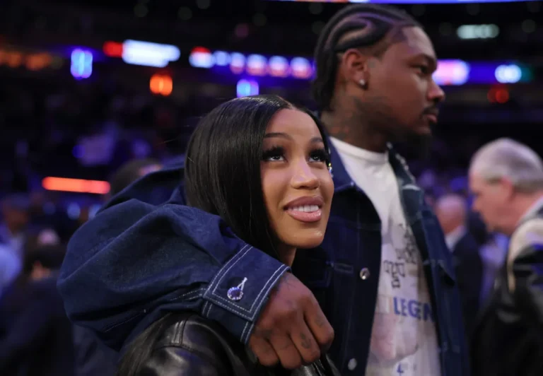 Cardi B demande à ses fans « méchants » s'ils veulent qu'elle « quitte mon homme et baise le vôtre »