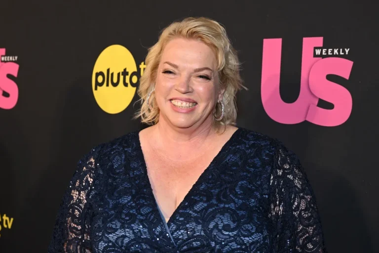 La star de "Sister Wives", Janelle Brown, dit que l'émission TLC n'a pas montré sa vraie personnalité : "Tant de pièces" n'ont pas été diffusées à l'écran