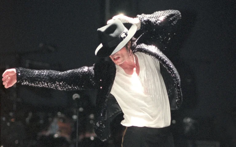 Le célèbre mouvement de danse défiant la gravité de Michael Jackson est-il réel ? Voici comment cela a été fait