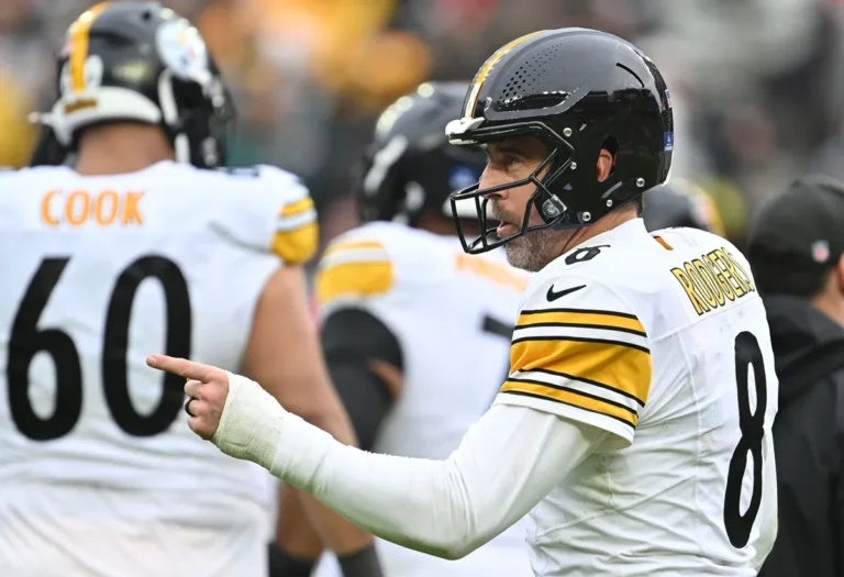 Les cadeaux de 100 000 $ qu'Aaron Rodgers a achetés à ses coéquipiers pour Noël