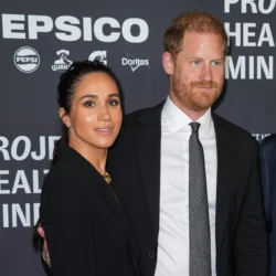 Le prince Harry et Meghan « franchissent-ils la ligne » avec un message fort à la famille royale concernant le premier engagement public ?