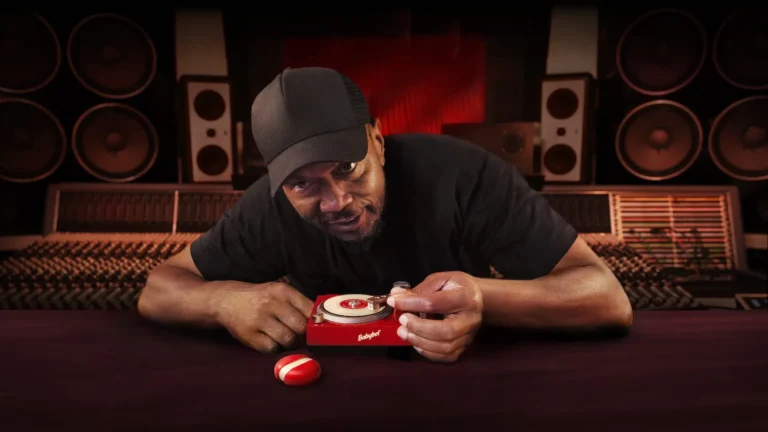 Timbaland parle de faire équipe avec Babybel pour remixer le jingle classique de la marque (exclusif)
