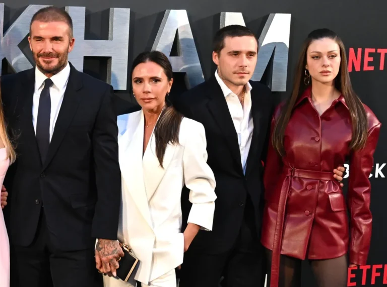 Des initiés affirment que Victoria et David Beckham souhaitent se réconcilier avec Brooklyn, mais pas avec Nicola