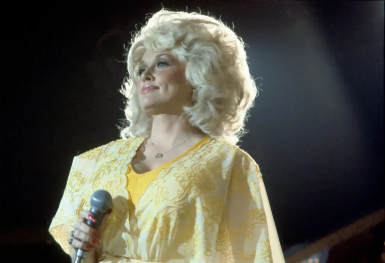 Dolly Parton ne pouvait pas compter sur son mari lorsqu'elle était malade : "Il ne le gère pas bien"