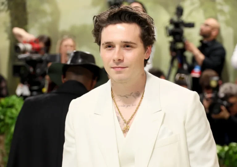 La déclaration de Brooklyn Beckham brouille la frontière entre « authenticité et communication stratégique », selon un expert en relations publiques