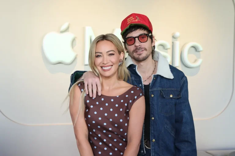 Le mari de Hilary Duff se prononce sur le drame du groupe Toxic Mom