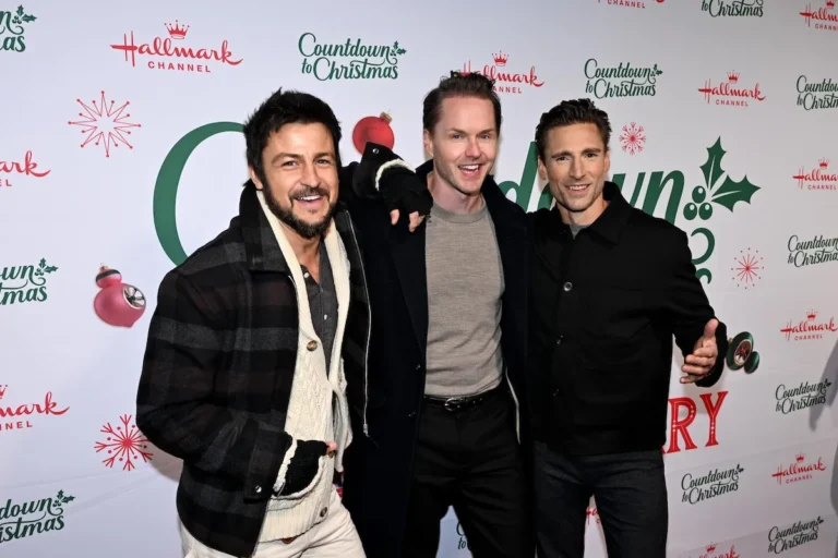 Les stars de Hallmark ont ​​un avertissement important pour les fans