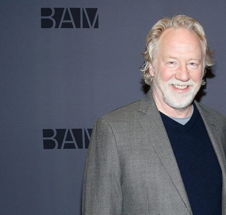 Melissa Gilbert a condamné la maltraitance des enfants des semaines avant l'émission du mandat d'arrêt de Timothy Busfield