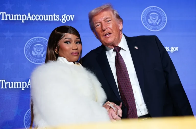 Nicki Minaj se sentait « sur place » et était « mal à l'aise » lors de sa comparution avec Trump