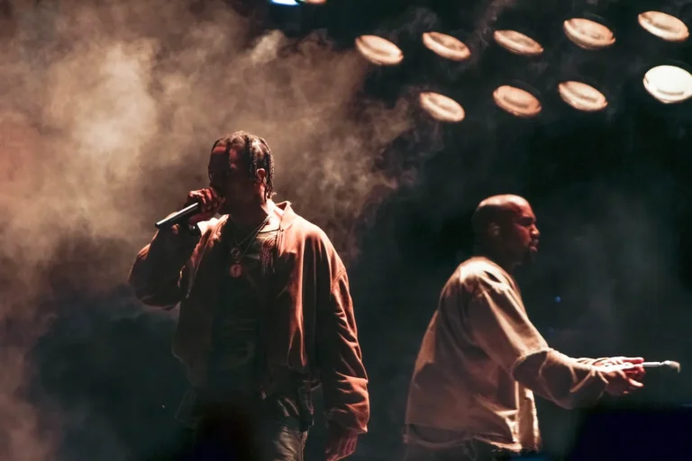 Travis Scott et Peso Pluma rejoindraient Kanye 'Ye' West sur scène à Mexico
