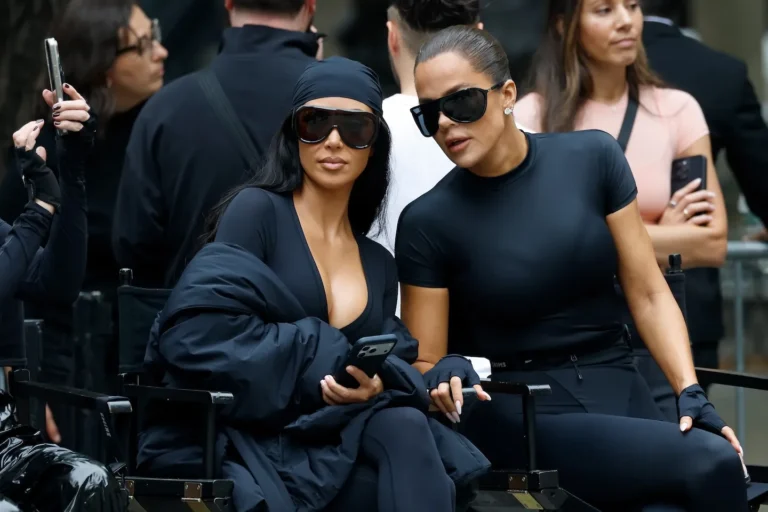 Khloé Kardashian parle des enfants sur les réseaux sociaux – Kim Kardashian n'est probablement pas d'accord
