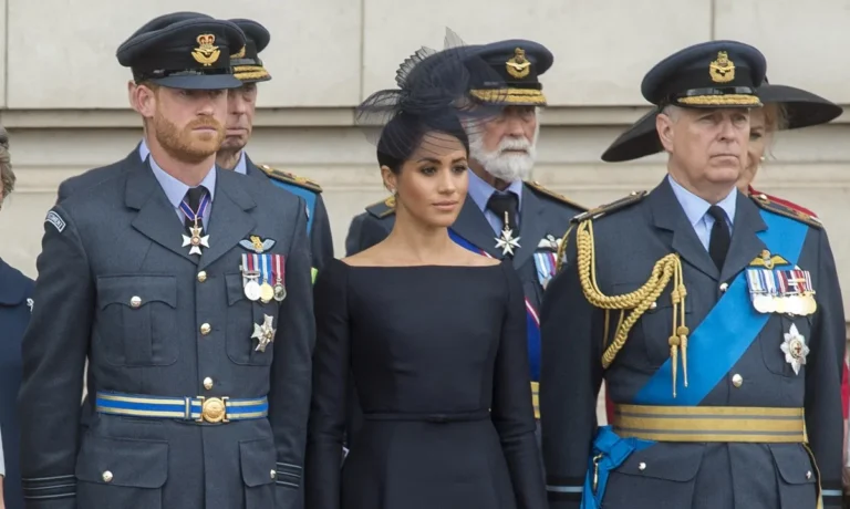 Meghan Markle « laissée dégoûtée » par les espoirs d'Andrew Mountbatten-Windsor de renouer avec son neveu le prince Harry