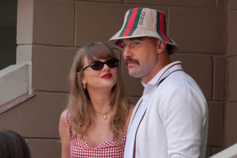 Travis Kelce a déclaré que Taylor Swift le « tuerait » lors d'un moment de podcast