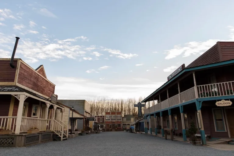 Comment regarder la nouvelle série préquelle « When Calls the Heart » de Hallmark, « Hope Valley : 1874 »