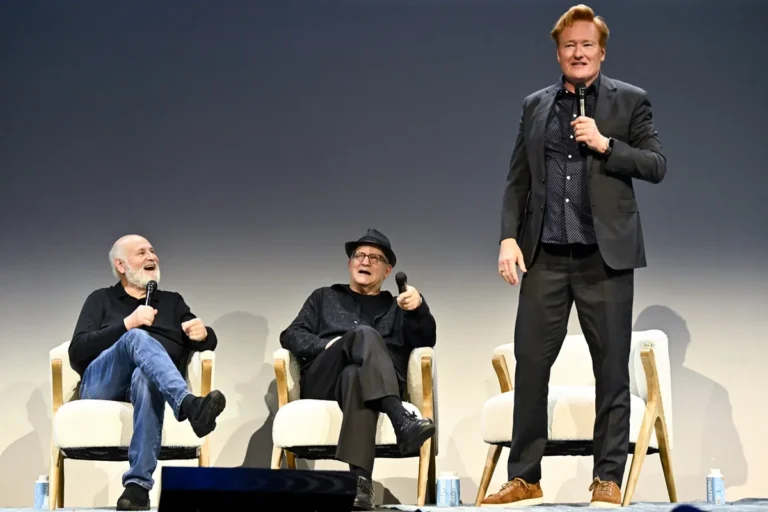 Conan O'brien réfléchit au fait que son nom ait été introduit dans la discussion sur les meurtres de Rob et Michele Reiner